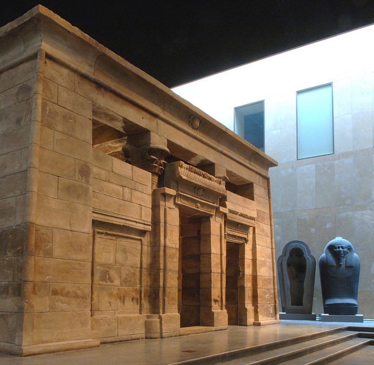 Wie zijn wij Museum Egyptische tempel Tempelzaal