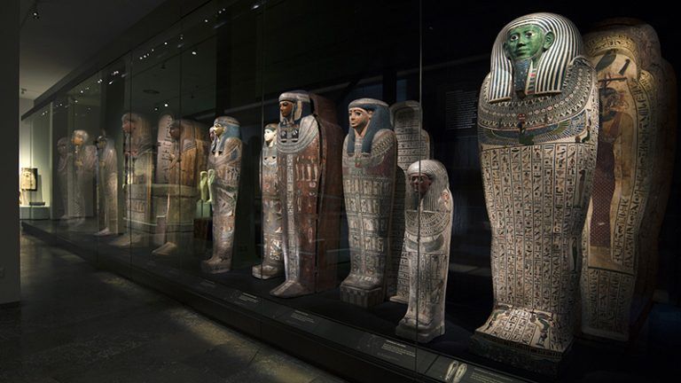 Vaste tentoonstelling Egypte mummiekisten